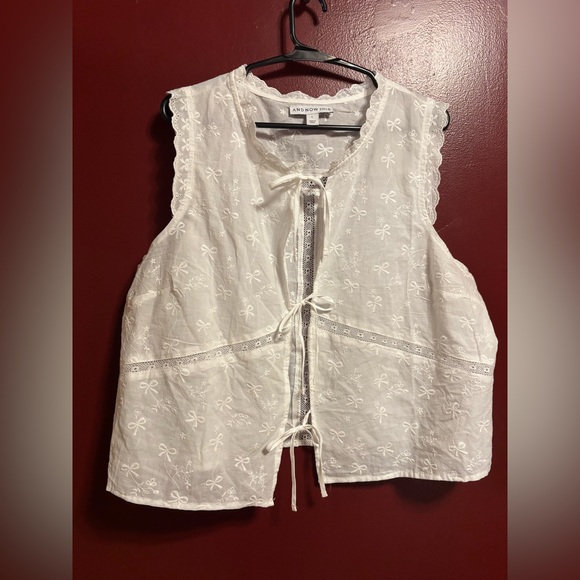 And Now This Eyelet Lace Top & Skirt Women’s Large White Vest Top Midi Skirt Set - Picture 3 of 16